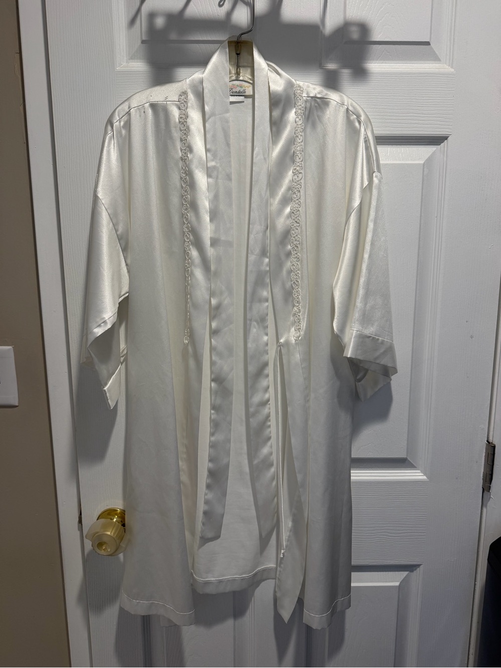 Vintage Dentelle Bridal White Satin Robe